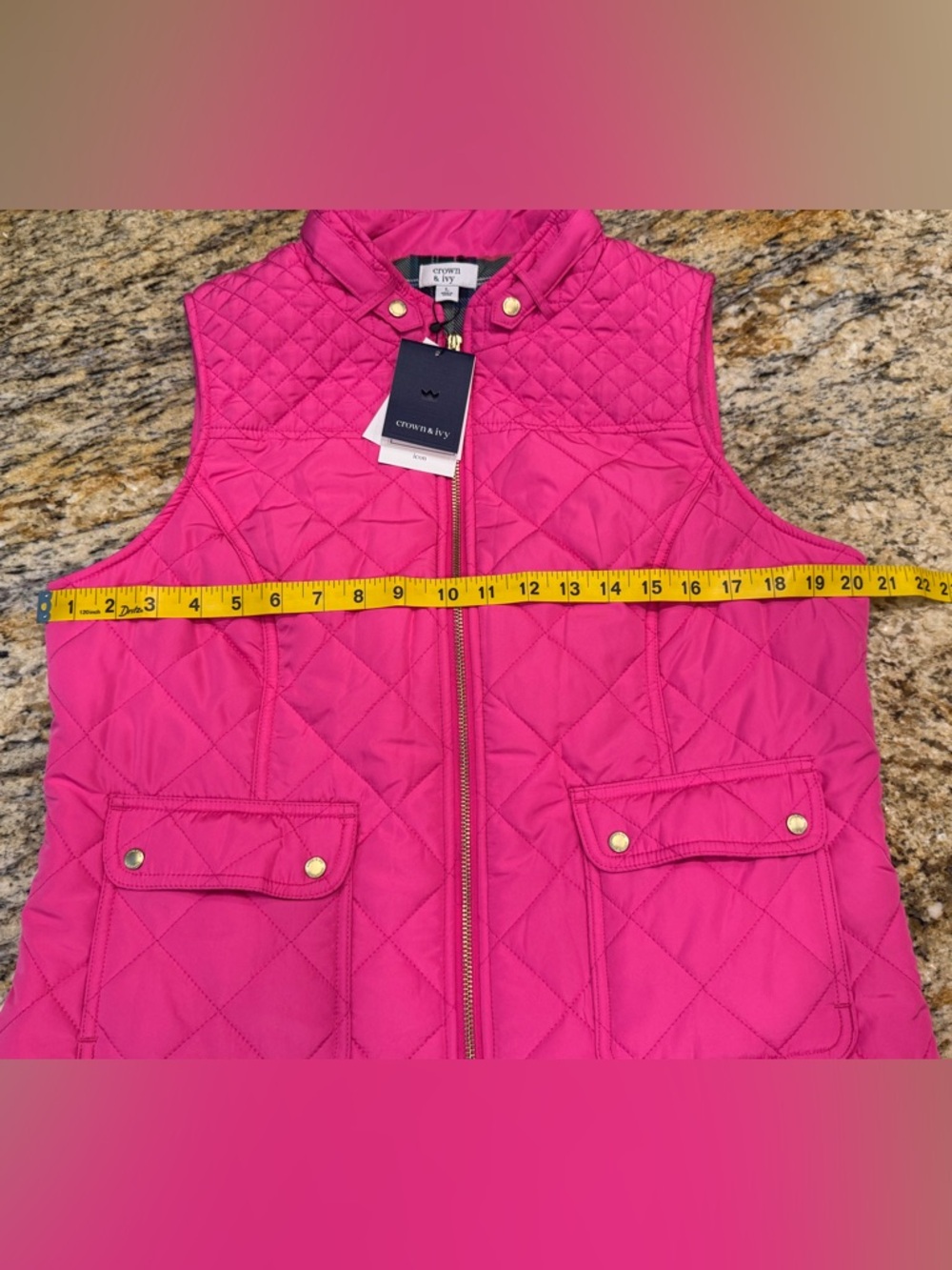 Crown and Ivy Icon Barn Chore Vest Women’s Size Large Puffer Pink Quilted - Picture 8 of 9